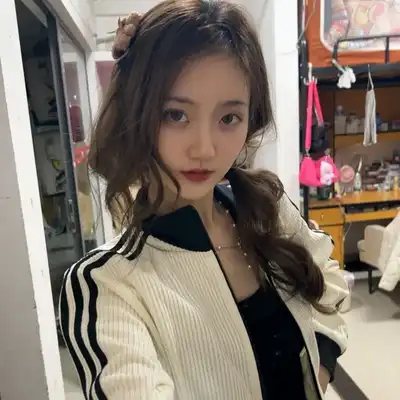 邹悦雅